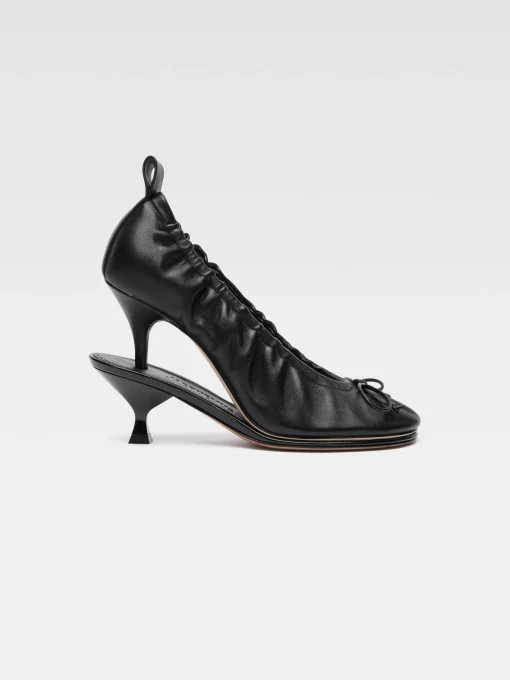 De ballerina's met dubbele hak