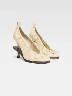 De ballerina's met dubbele hak