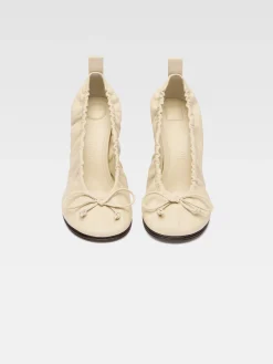 De ballerina's met dubbele hak