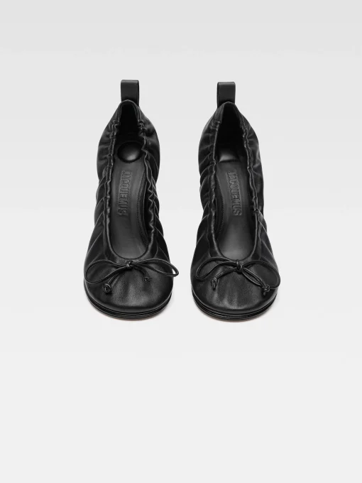 De ballerina's met dubbele hak