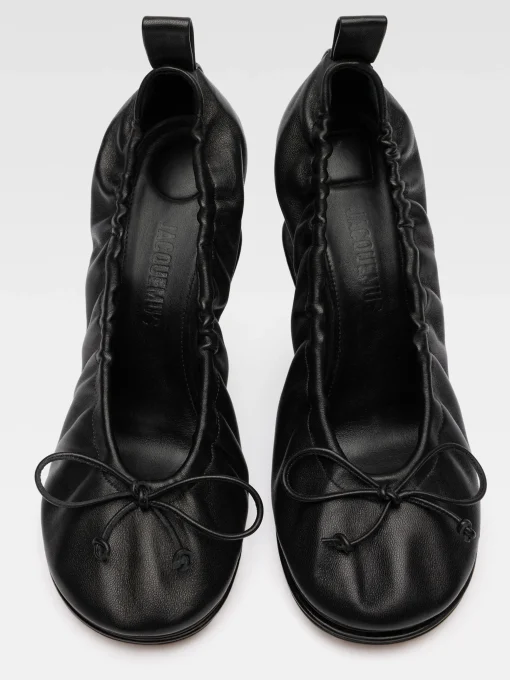 De ballerina's met dubbele hak