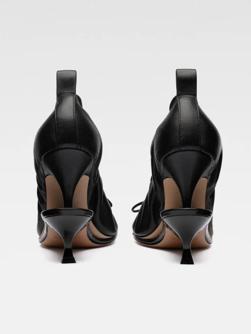 De ballerina's met dubbele hak