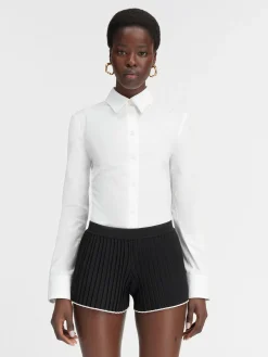 De gebreide shorts met plooien