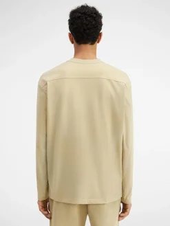 Het shirt met lange mouwen