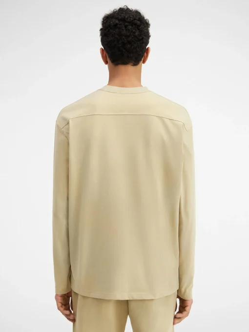 Het shirt met lange mouwen