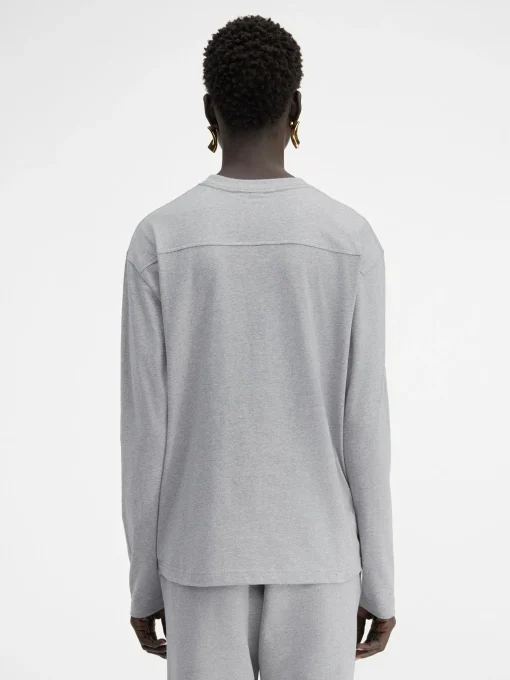 Het shirt met lange mouwen