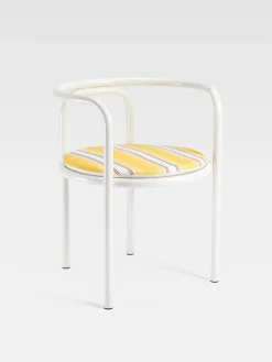 Locus Solus stoel Gae Aulenti Jacquemus+Exteta